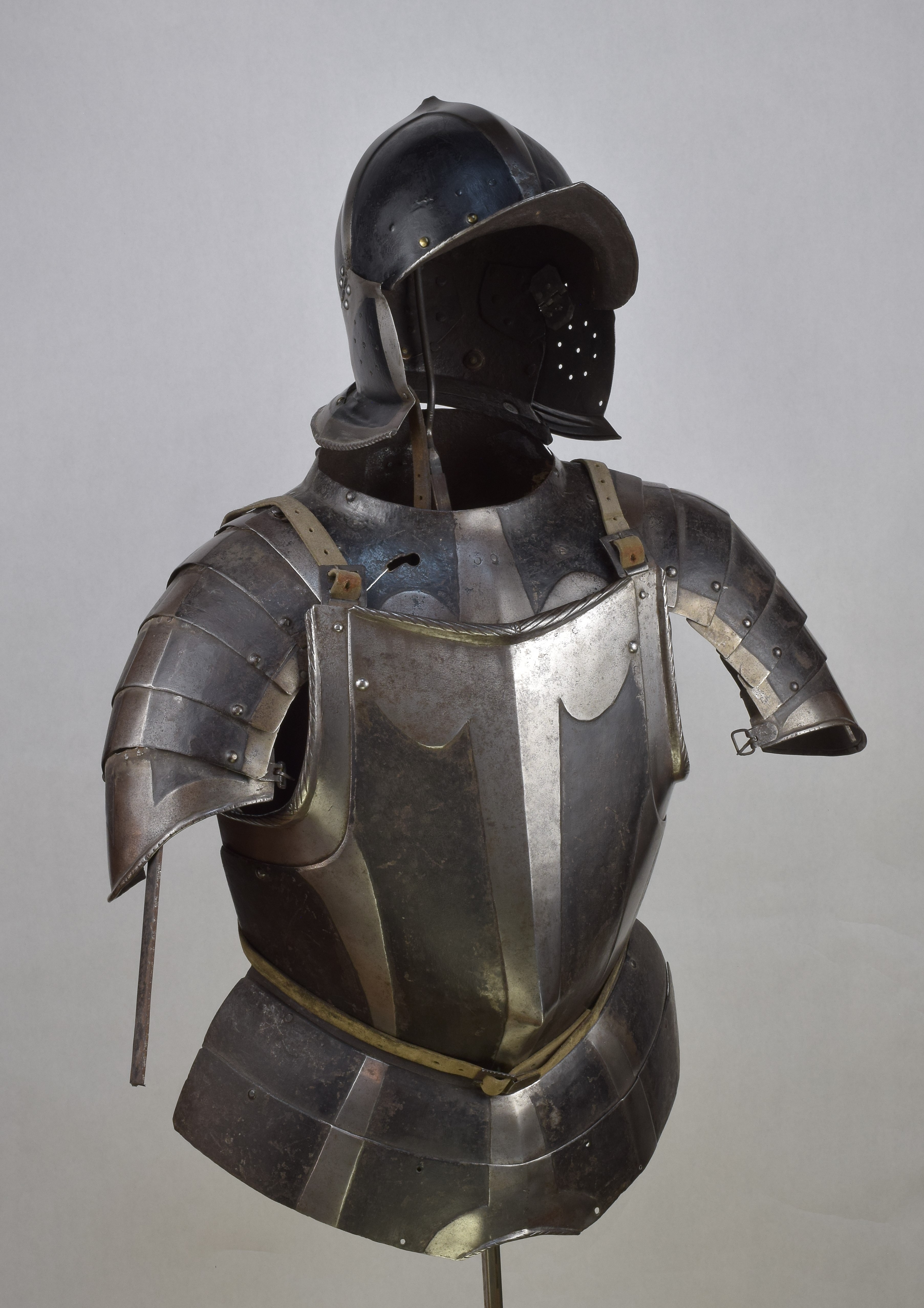 Black and white half suit