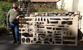 breakdown steel and wood stand for a Pisan half armor