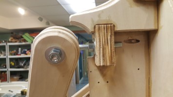 breakdown steel and wood stand for a Pisan half armor