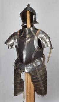 stand for a mid 16th c. black and white armor made for a child