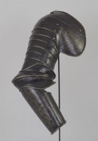 Arm with pauldron